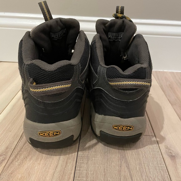 KEEN Koven Mid Waterproof Hiking Boots for Men - Size 8 Like New PRICE DROP!! - Picture 4 of 4